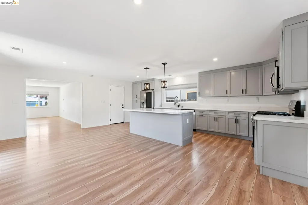 1300 Evergreen Drive Concord CA 94520