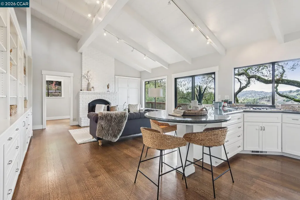 858 Mountain View Drive Lafayette CA 94549