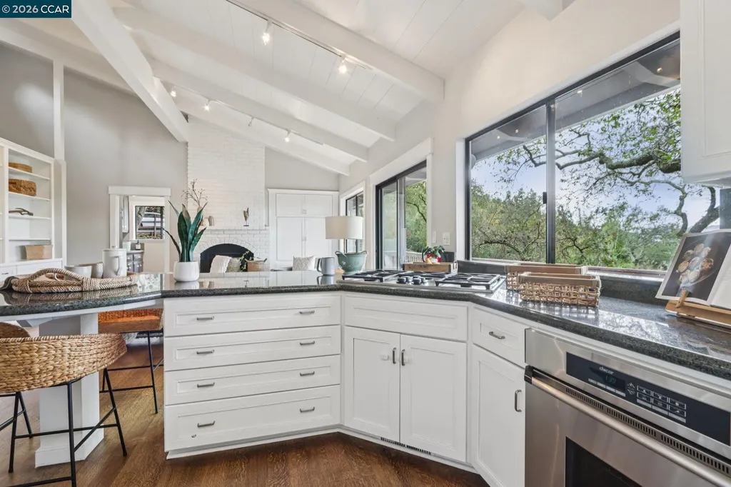 858 Mountain View Drive Lafayette CA 94549