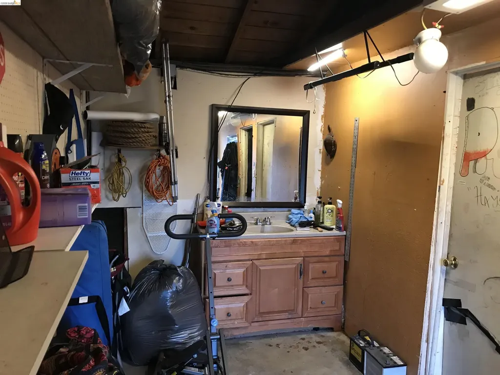 27770 Dickens Avenue Hayward CA 94544