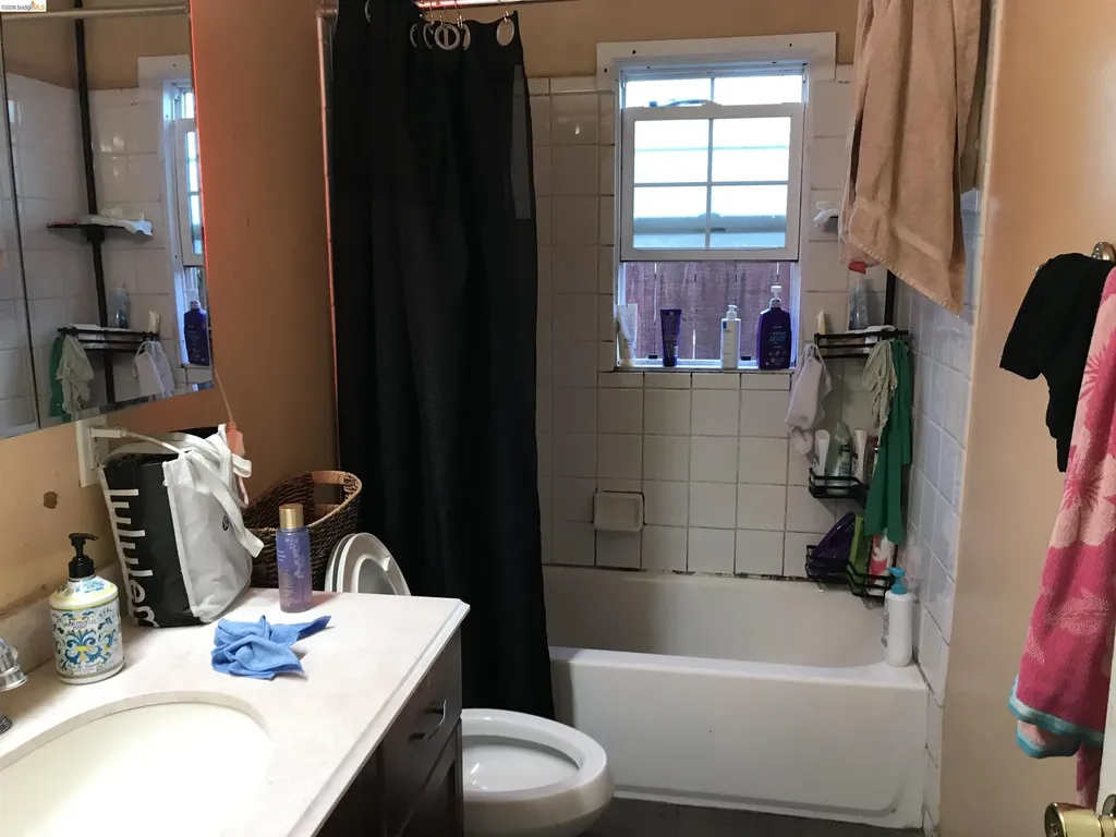 27770 Dickens Avenue Hayward CA 94544