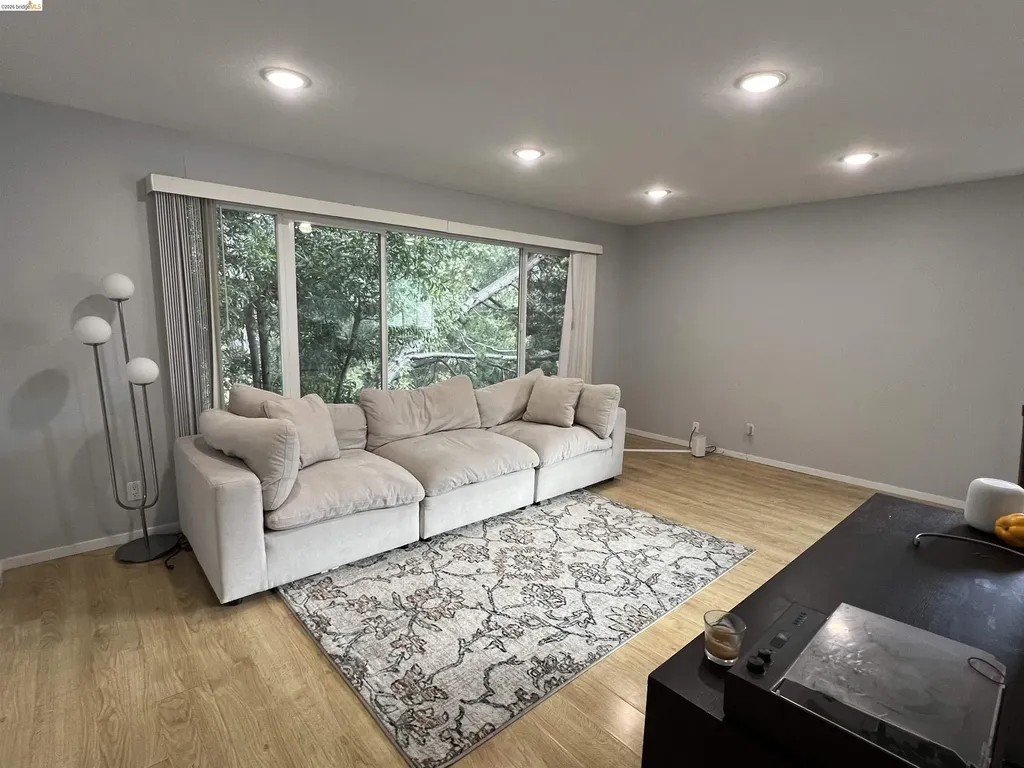 2636 Warring Street Berkeley CA 94704
