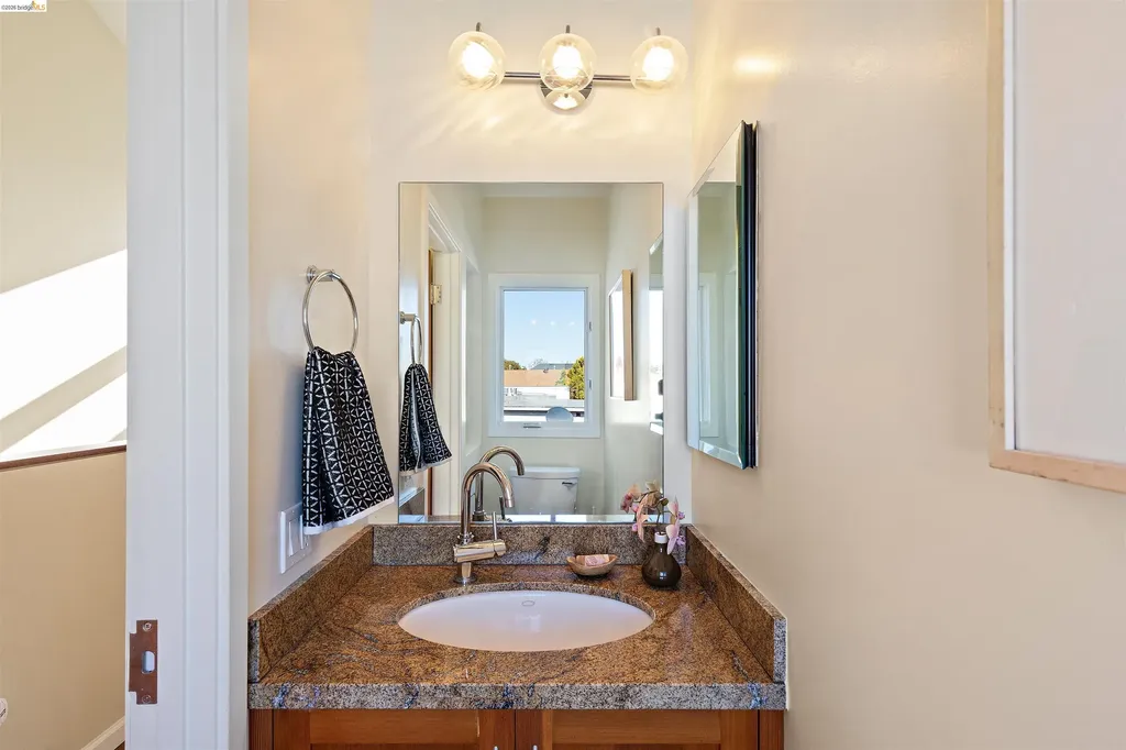 6555 Shattuck Avenue Oakland CA 94609