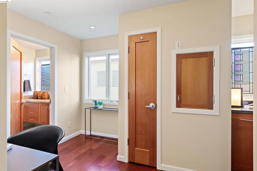 6555 Shattuck Avenue Oakland CA 94609