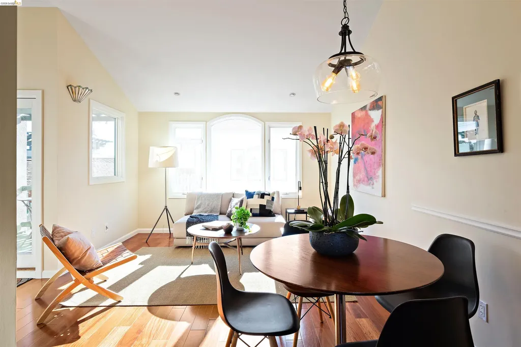 6555 Shattuck Avenue Oakland CA 94609