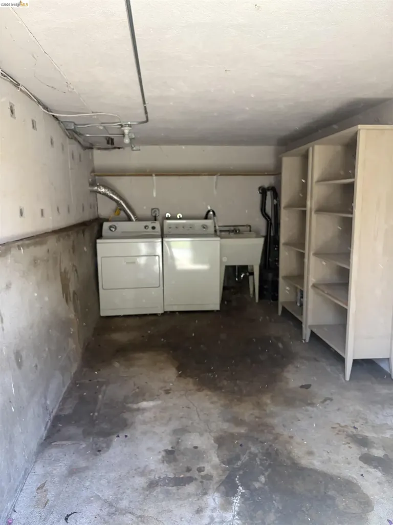 594 55th Street Oakland CA 94609