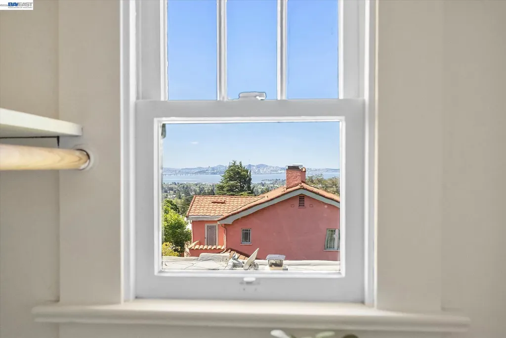 2114 Marin Avenue Berkeley CA 94707