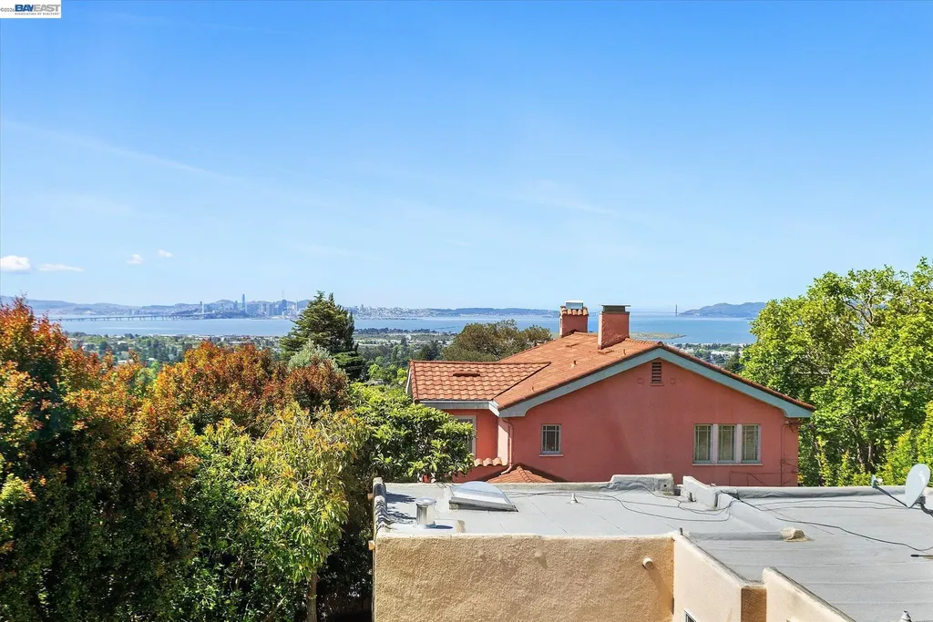 2114 Marin Avenue Berkeley CA 94707