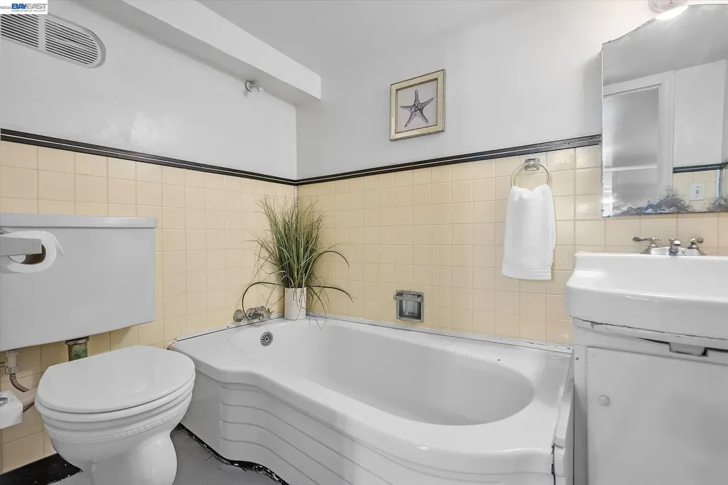 2114 Marin Avenue Berkeley CA 94707