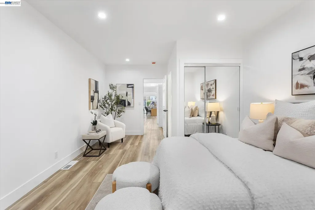 7850 Lockwood Street Oakland CA 94621
