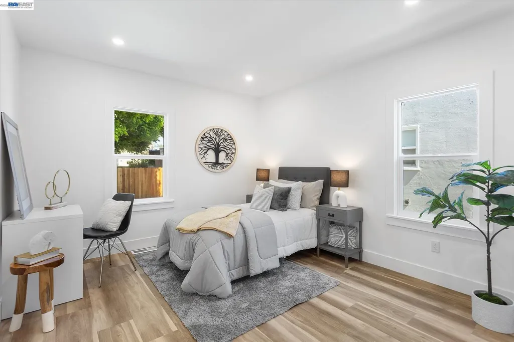 7850 Lockwood Street Oakland CA 94621