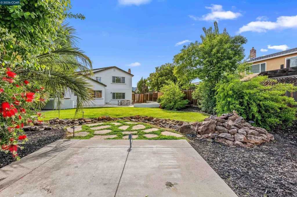 2411 Skylark Way Pleasanton CA 94566