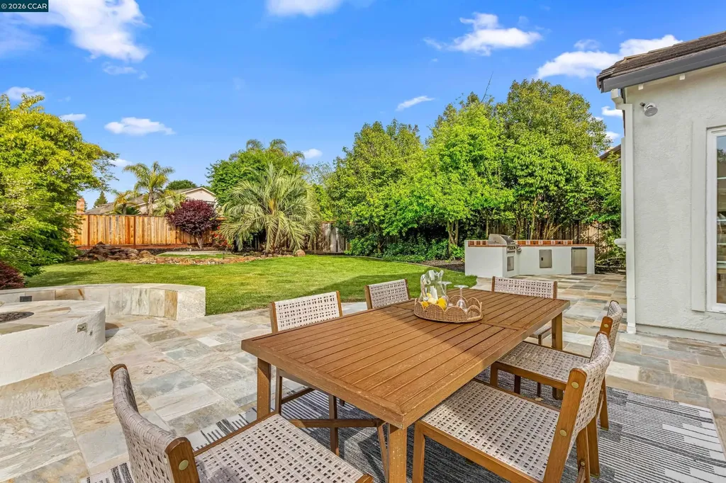 2411 Skylark Way Pleasanton CA 94566