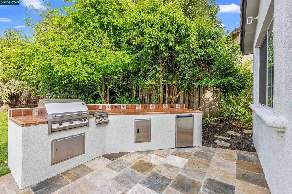 2411 Skylark Way Pleasanton CA 94566