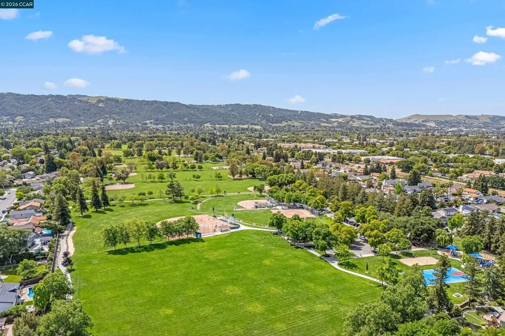2411 Skylark Way Pleasanton CA 94566
