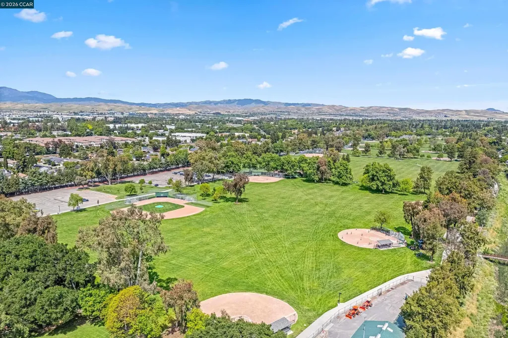 2411 Skylark Way Pleasanton CA 94566