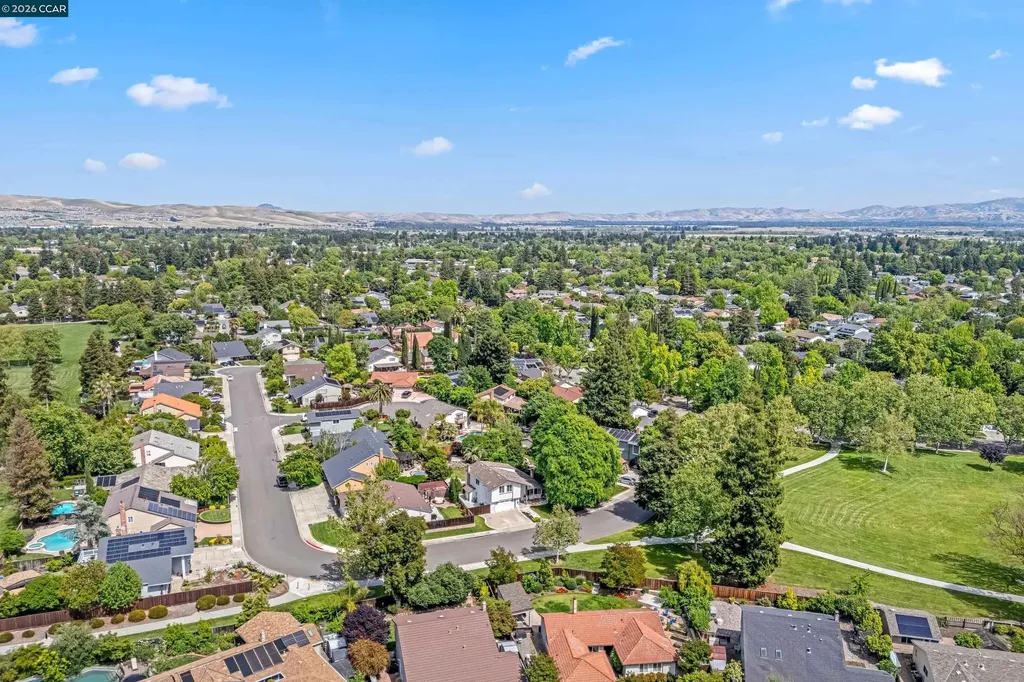 2411 Skylark Way Pleasanton CA 94566