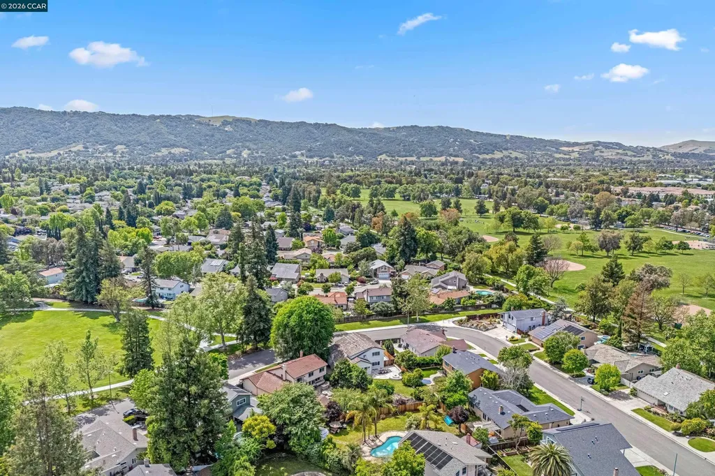 2411 Skylark Way Pleasanton CA 94566