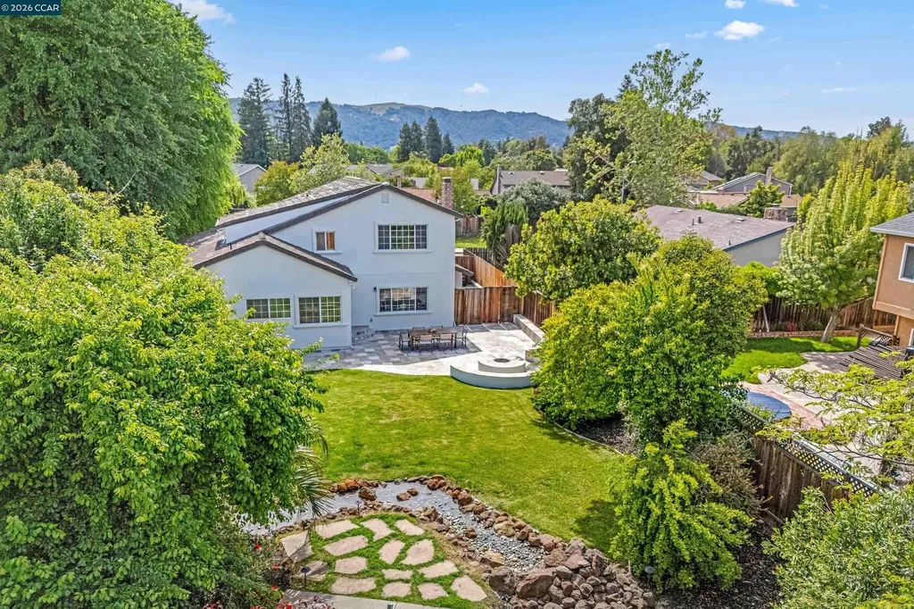 2411 Skylark Way Pleasanton CA 94566