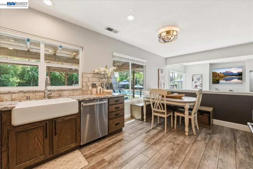 2377 College Avenue Livermore CA 94550