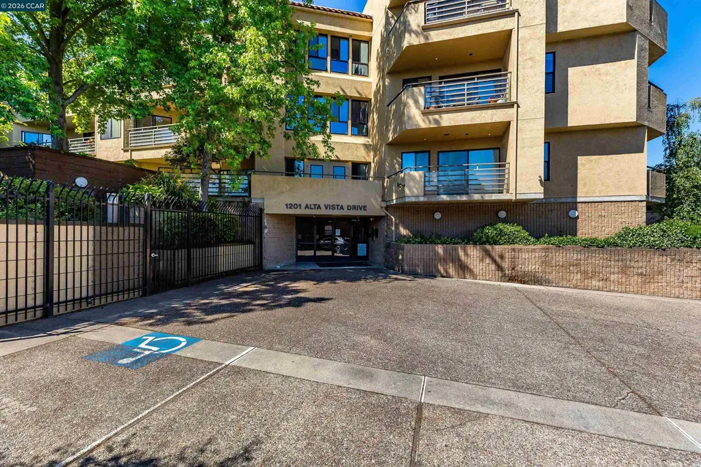 1201 Alta Vista Drive Walnut Creek CA 94596