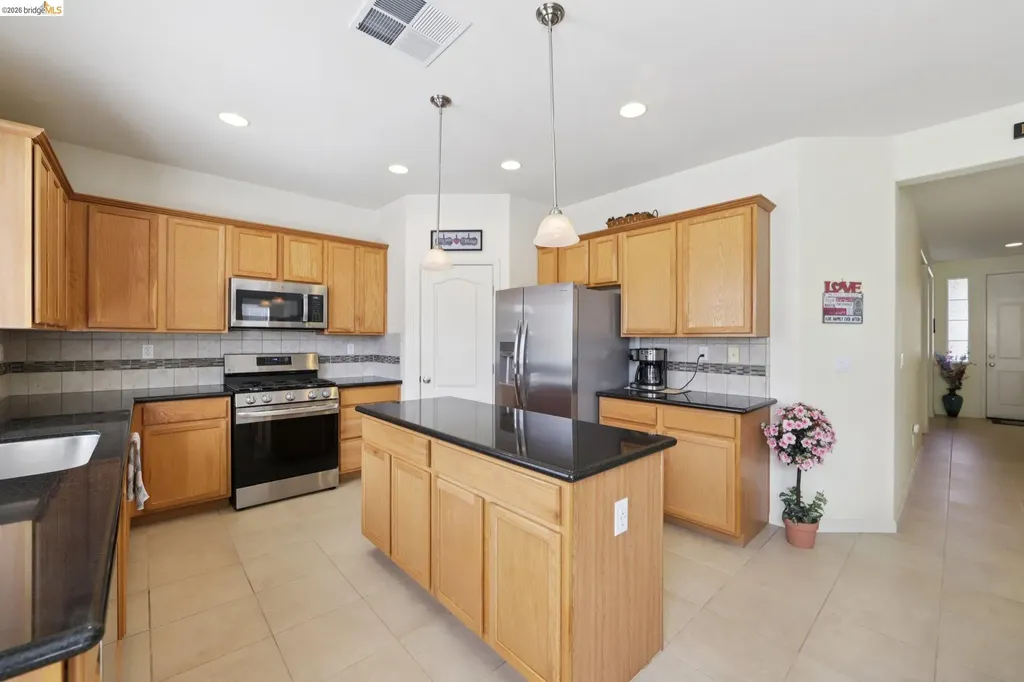 1327 Tuolumne Way Oakley CA 94561