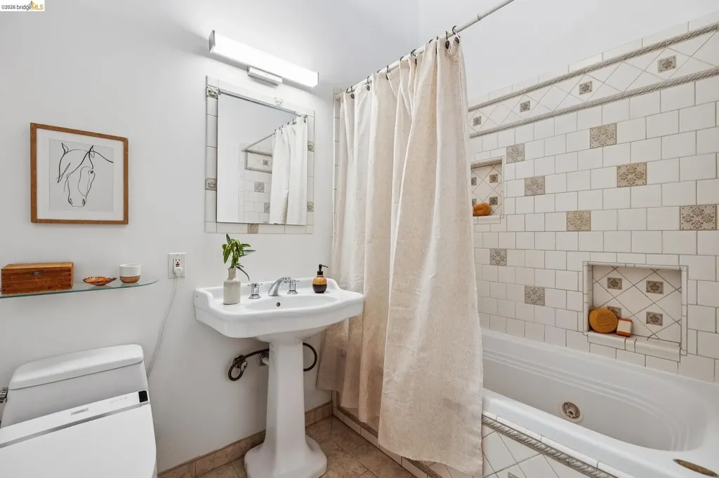 3560 Dwight Way Berkeley CA 94704