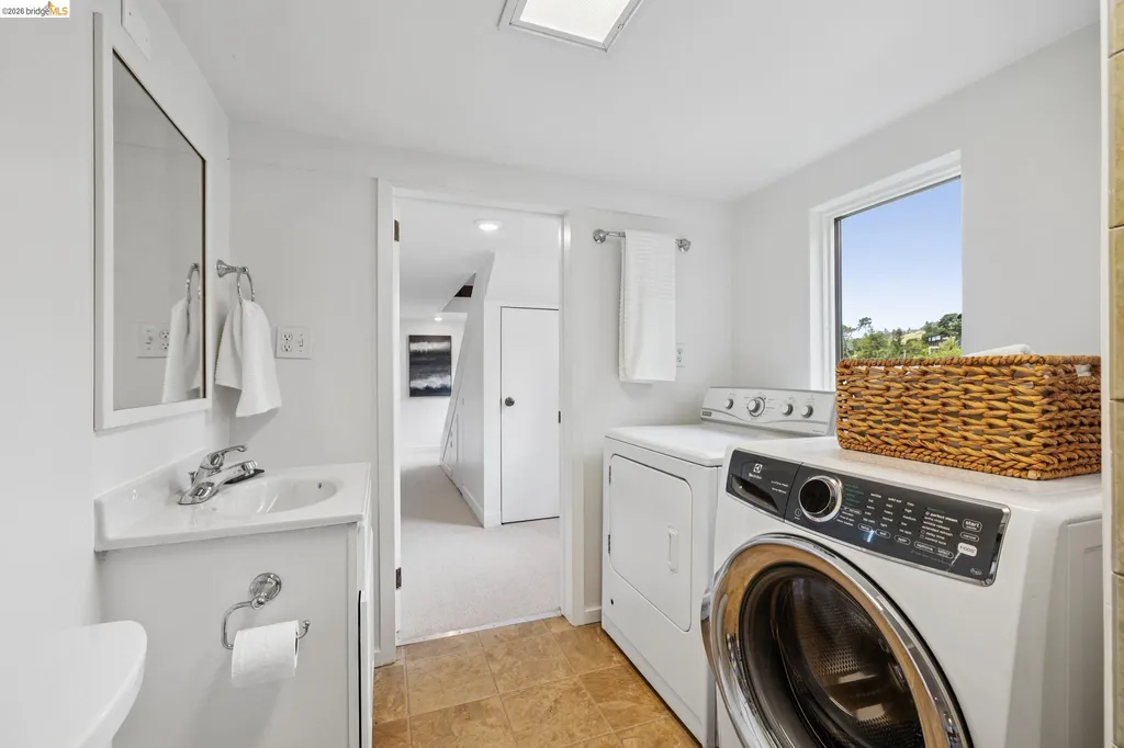 3560 Dwight Way Berkeley CA 94704