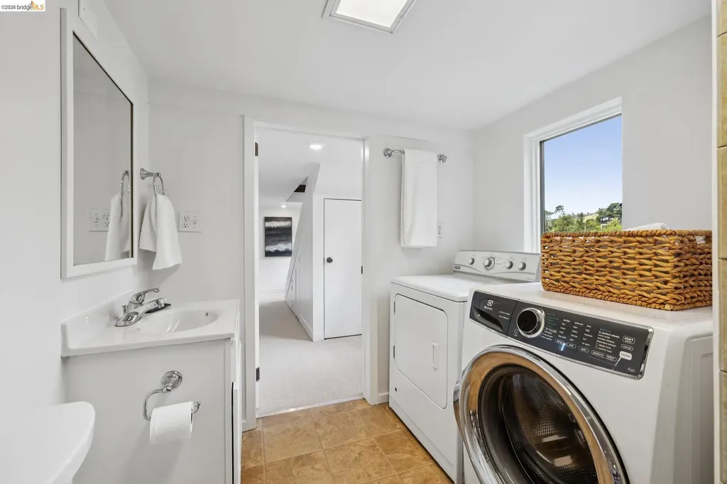 3560 Dwight Way Berkeley CA 94704