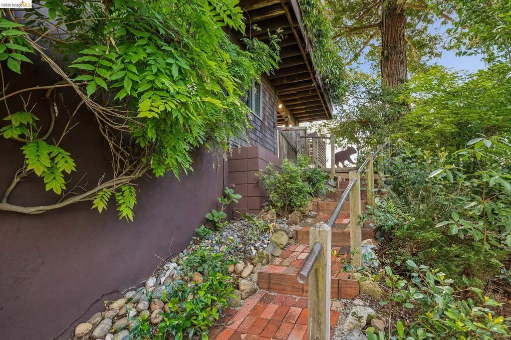 3560 Dwight Way Berkeley CA 94704