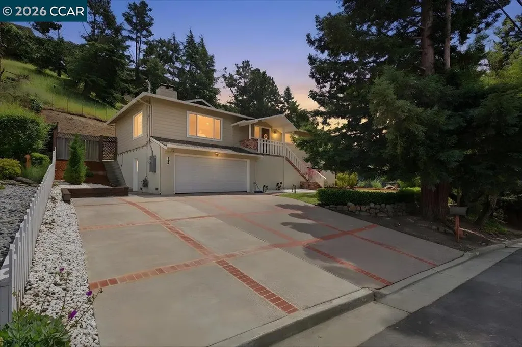 125 Elysian Fields Drive Oakland CA 94605