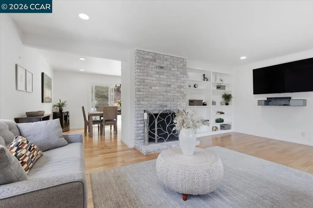125 Elysian Fields Drive Oakland CA 94605