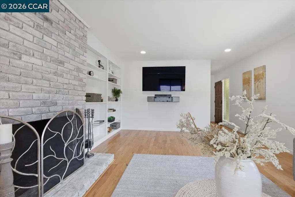 125 Elysian Fields Drive Oakland CA 94605