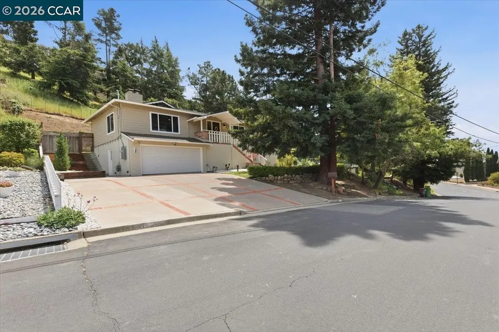 125 Elysian Fields Drive Oakland CA 94605