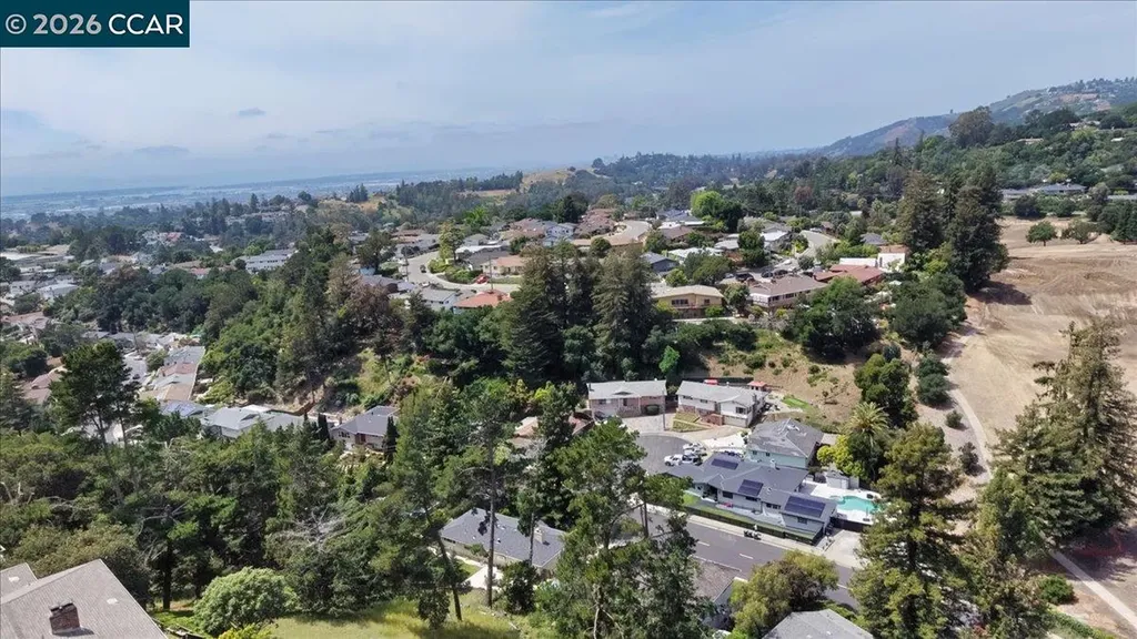 125 Elysian Fields Drive Oakland CA 94605