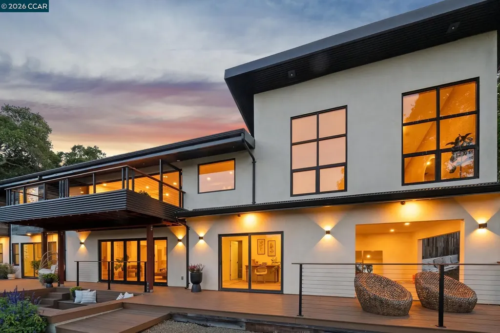 205 Crestview Drive Orinda CA 94563