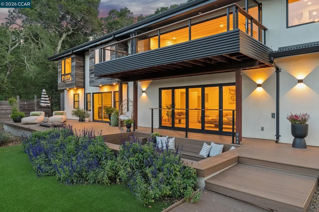 205 Crestview Drive Orinda CA 94563