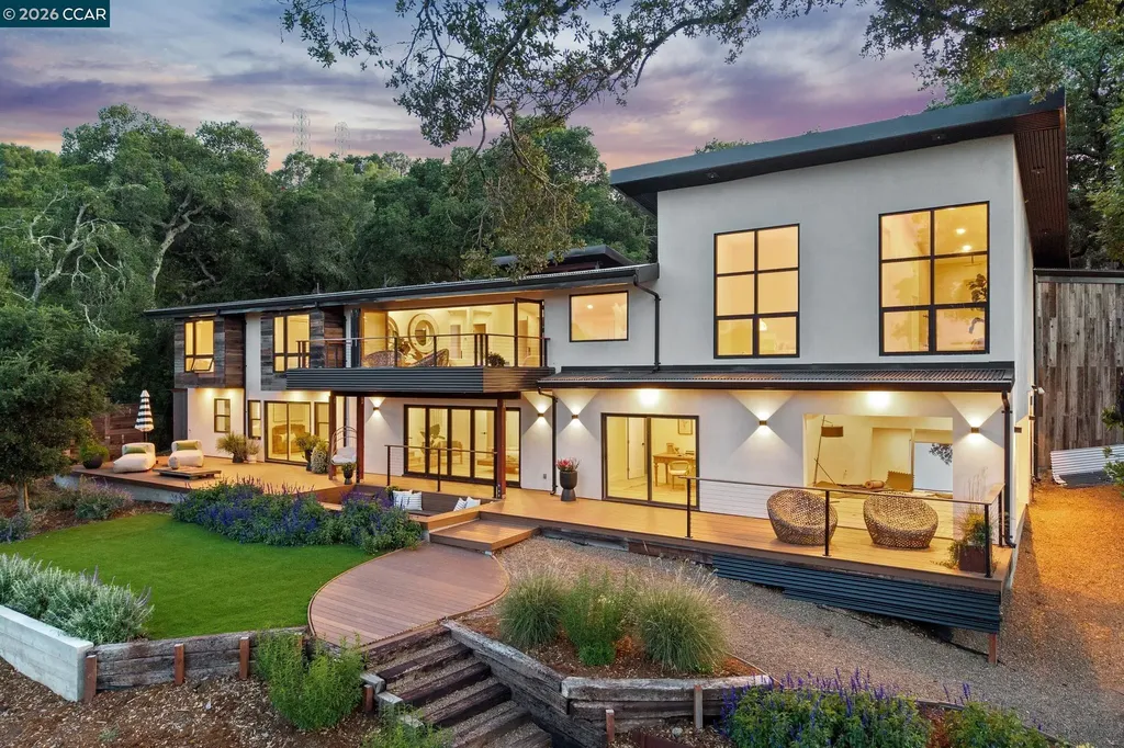 205 Crestview Drive Orinda CA 94563