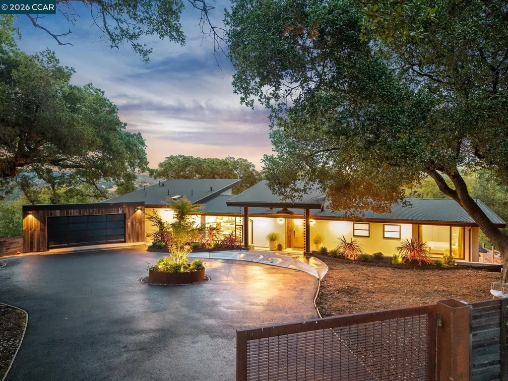 205 Crestview Drive Orinda CA 94563