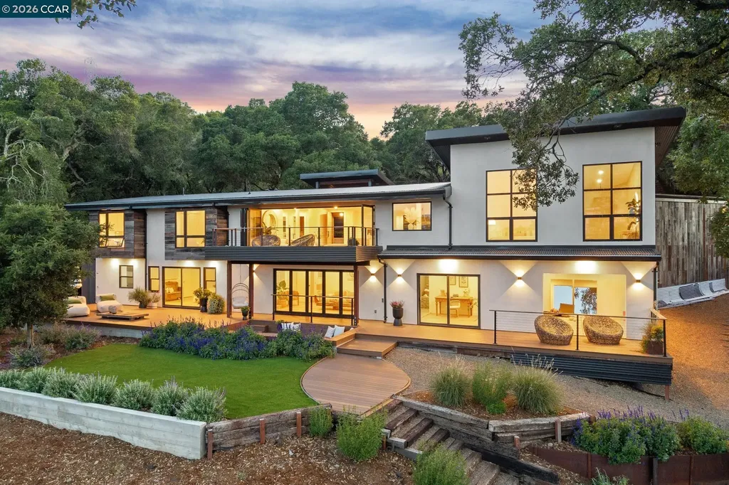 205 Crestview Drive Orinda CA 94563