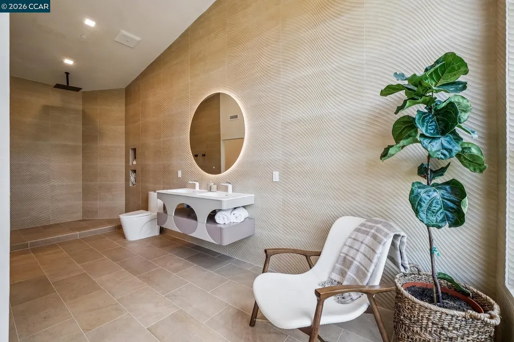 205 Crestview Drive Orinda CA 94563