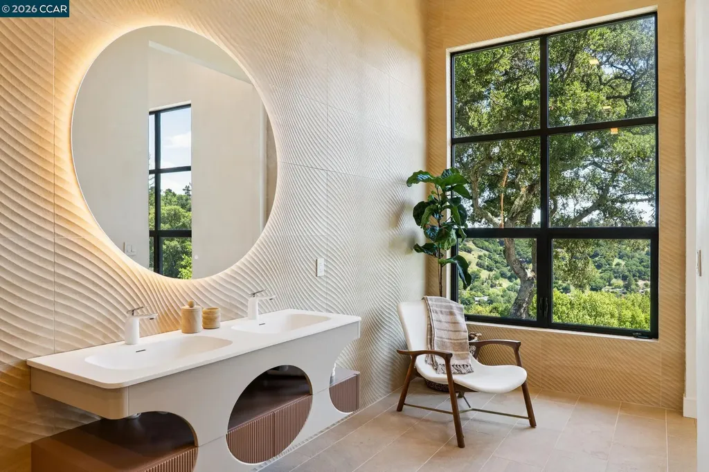 205 Crestview Drive Orinda CA 94563