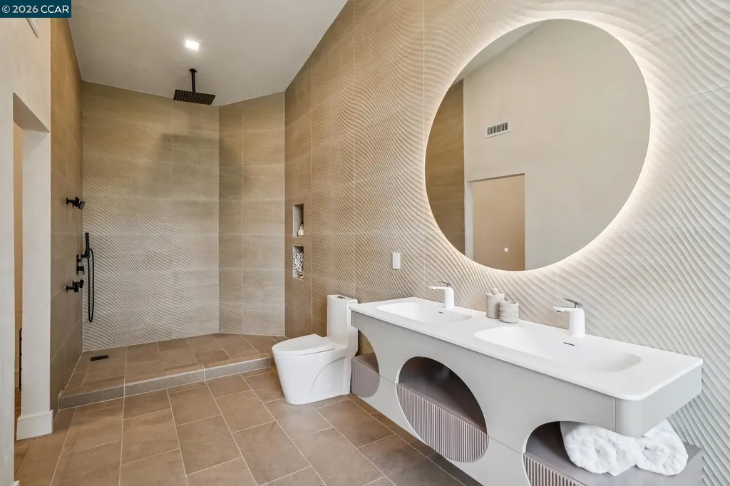 205 Crestview Drive Orinda CA 94563