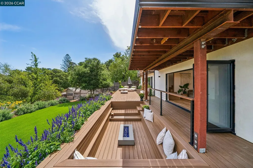 205 Crestview Drive Orinda CA 94563
