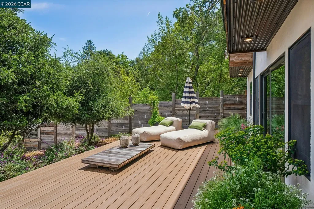 205 Crestview Drive Orinda CA 94563