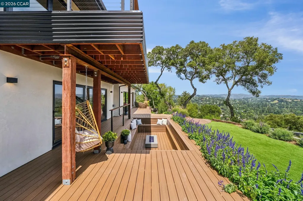 205 Crestview Drive Orinda CA 94563