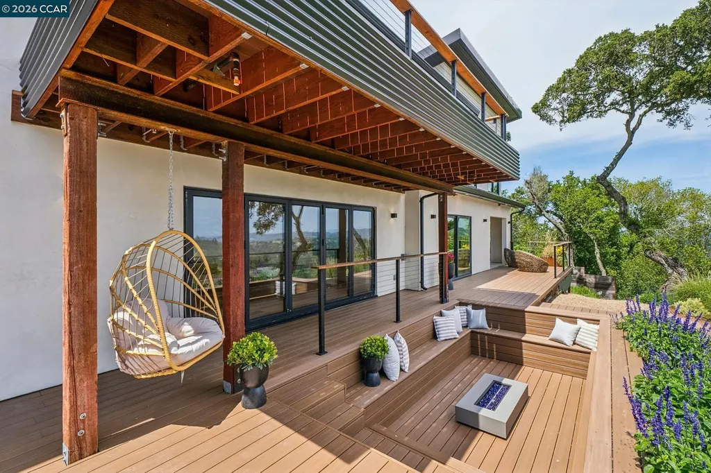 205 Crestview Drive Orinda CA 94563