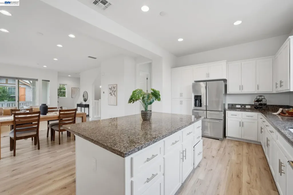 38250 Luma Terrace Newark CA 94560