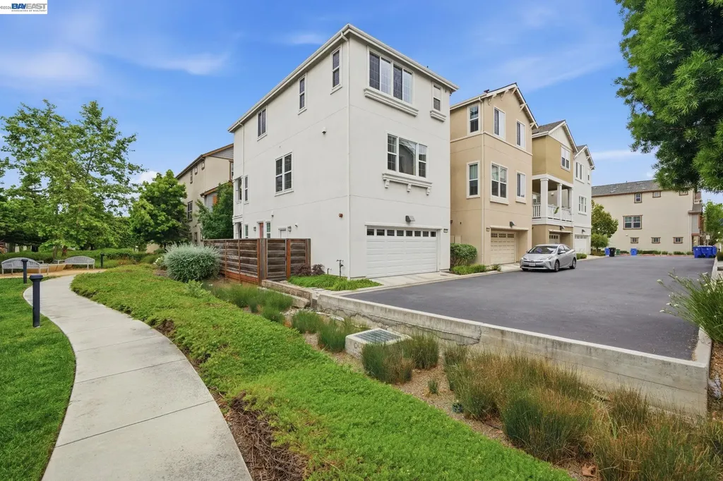 38250 Luma Terrace Newark CA 94560