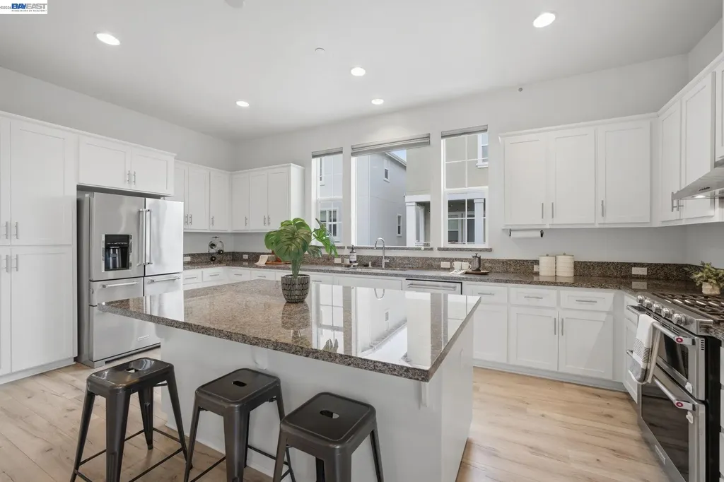 38250 Luma Terrace Newark CA 94560